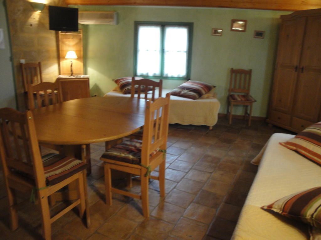 Bastide De La Treille Villa Montaren-et-Saint-Mediers Room photo