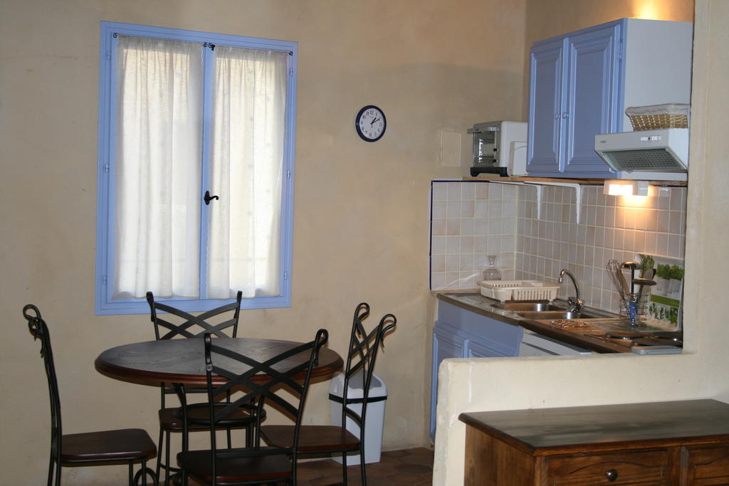 Bastide De La Treille Villa Montaren-et-Saint-Mediers Room photo