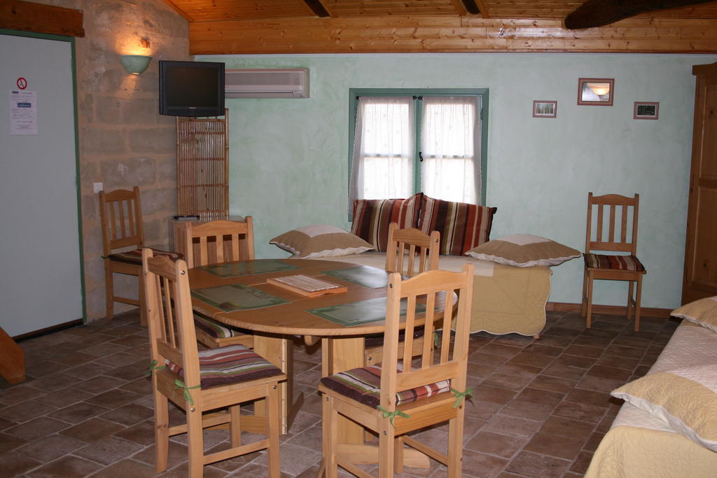 Bastide De La Treille Villa Montaren-et-Saint-Mediers Room photo